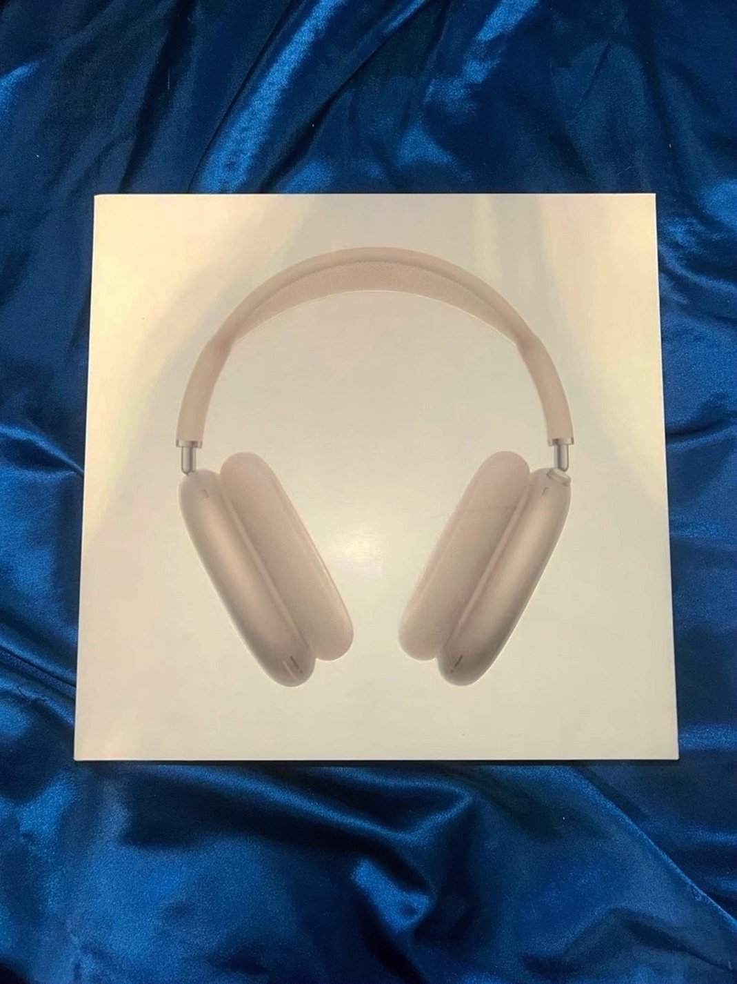 Apple AirPods Max Starlight Unlocked - Used image 2