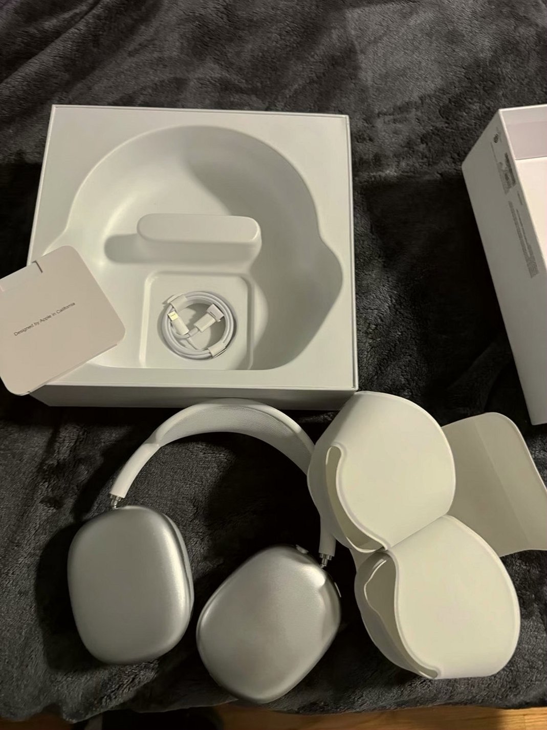 Apple AirPods Max Silver Used image 4