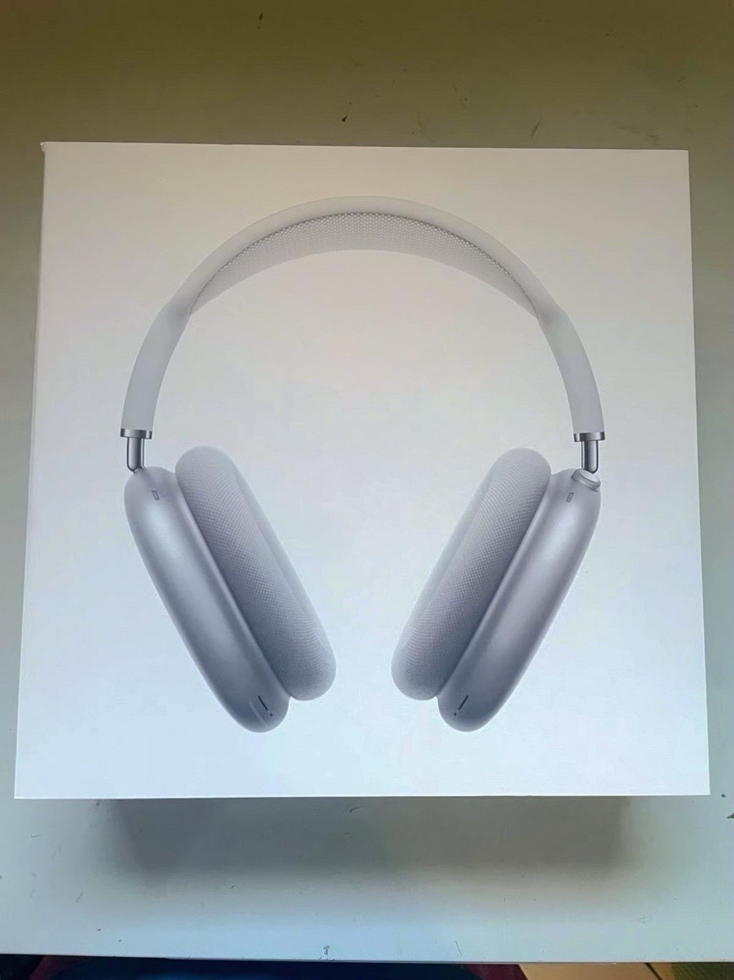 Apple AirPods Max White Unlocked - Used