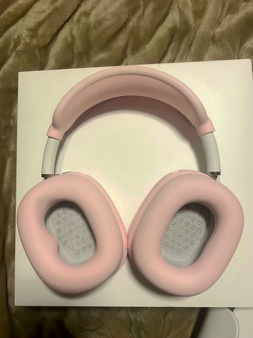 Apple AirPods Max 1D32 Pink Covers Used