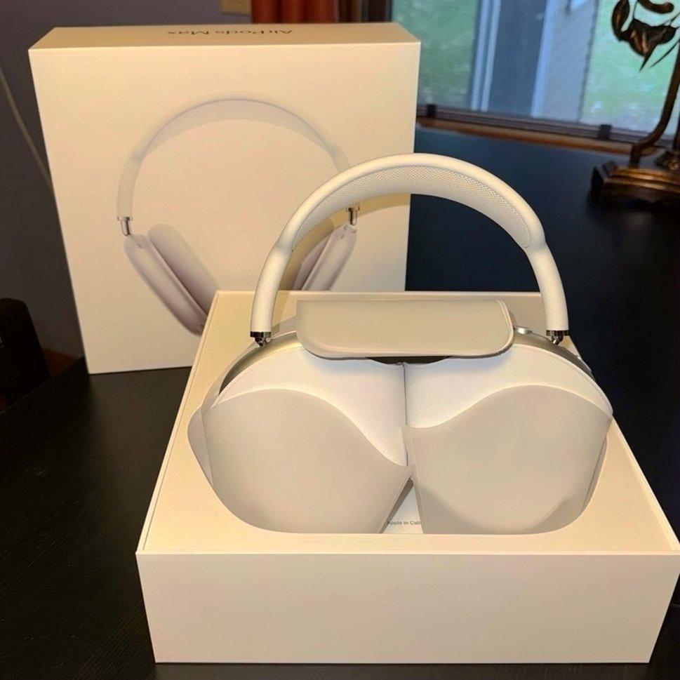 Apple AirPods Max Silver Unlocked - Used