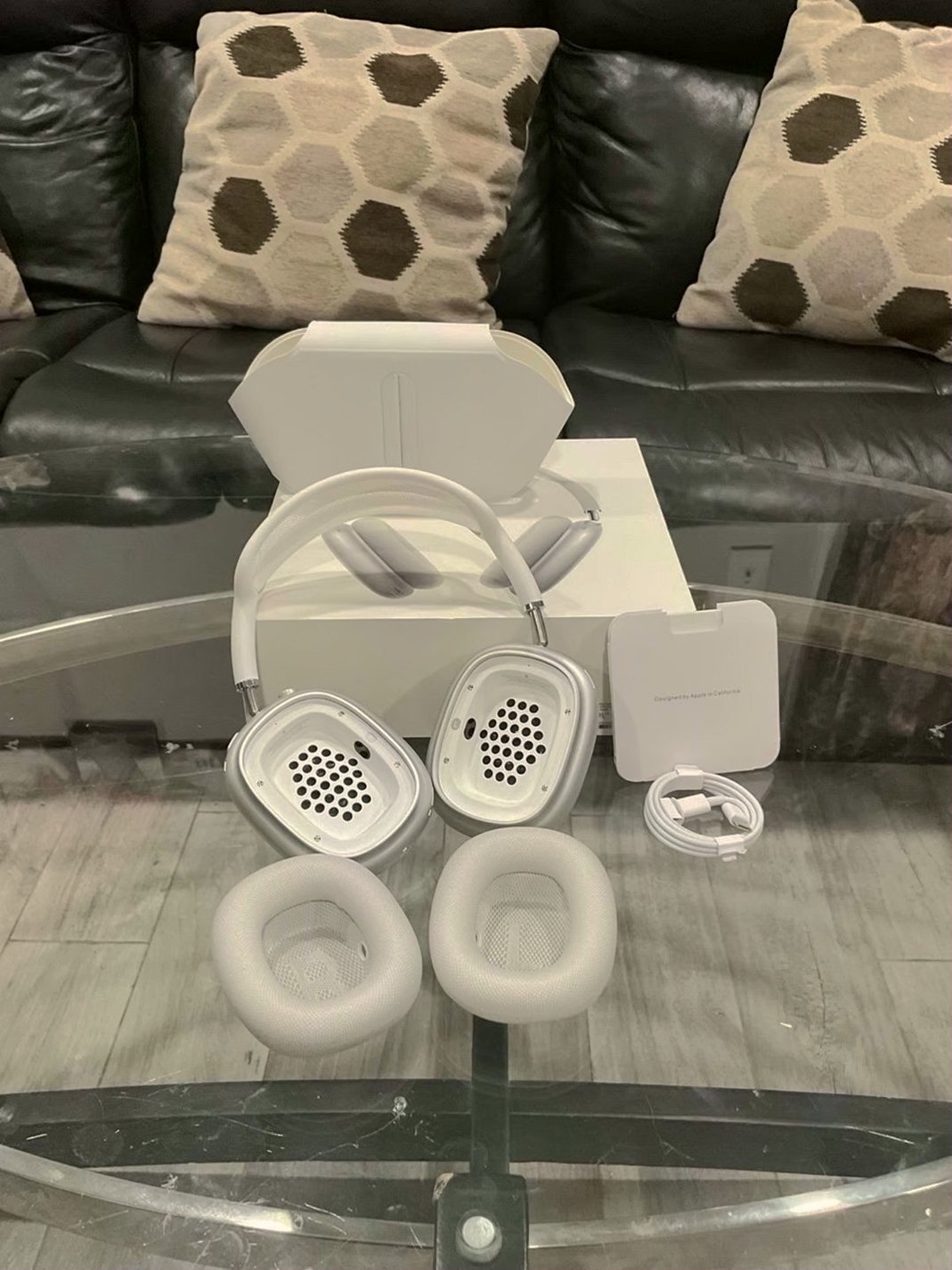 Apple AirPods Max Silver Unlocked - Used image 3