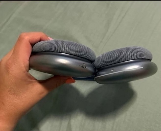 Apple AirPods Max 1V58 Sky Blue - Used image 5