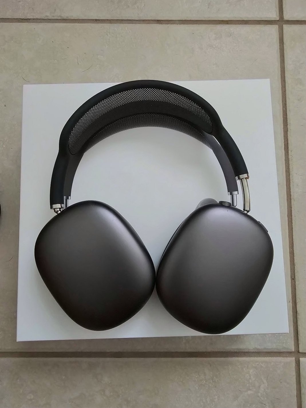 Apple Airpods Max 3Z37 Space Gray - Used image 2