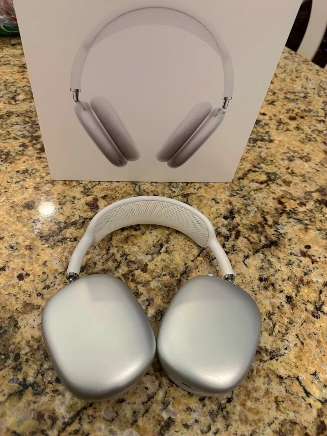 Apple AirPods Max Silver with Three Cases - Used image 2