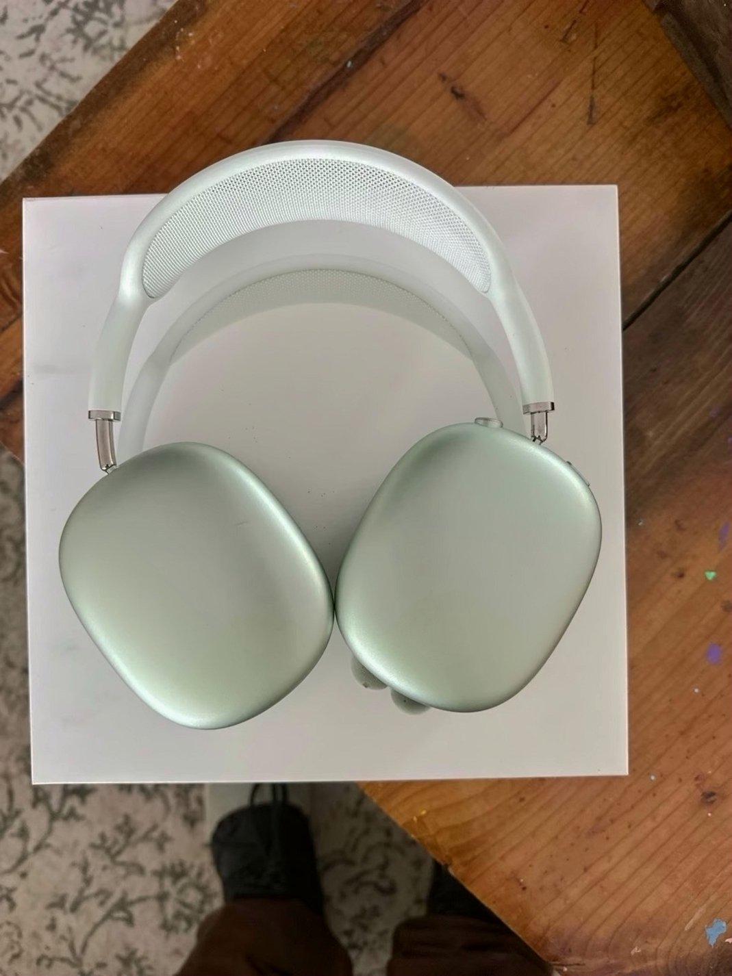 Apple AirPods Max 5T81 Unlocked - Used image 4