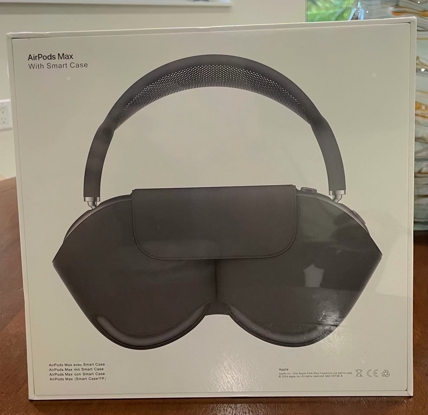 Apple AirPods Max Space Gray Unlocked - Used image 2