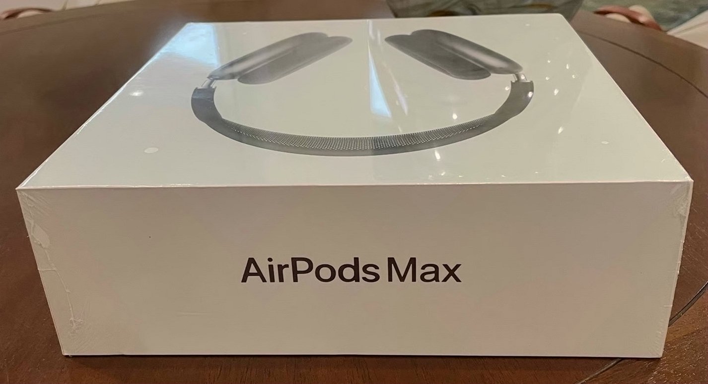 Apple AirPods Max Space Gray Unlocked - Used image 3