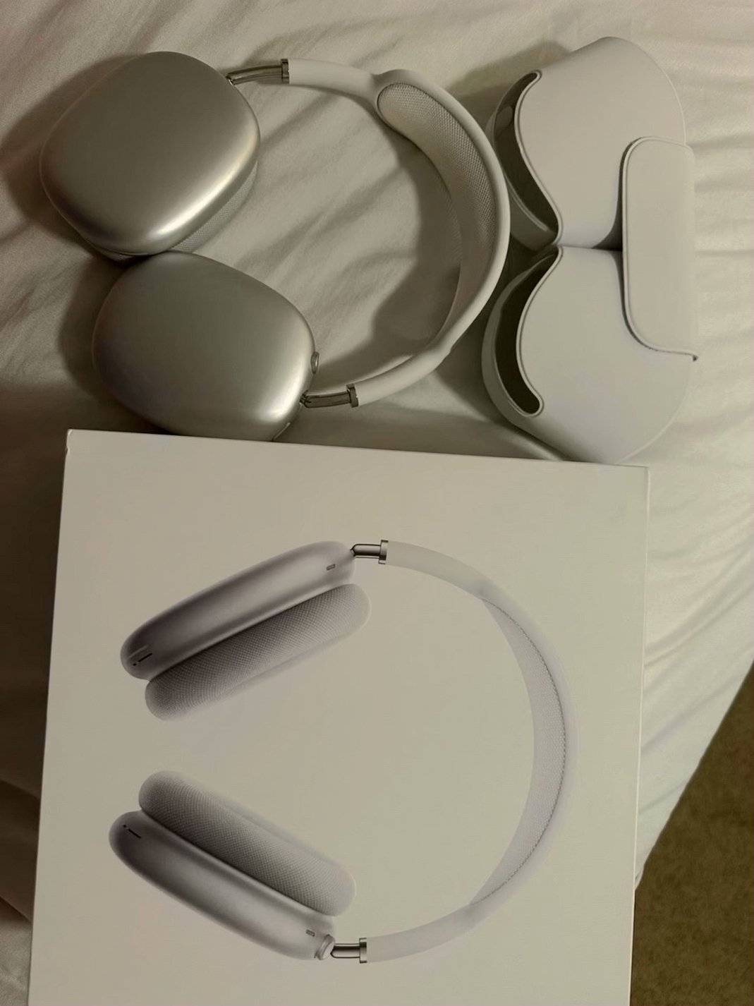 Apple AirPods Max Silver Unlocked - Used