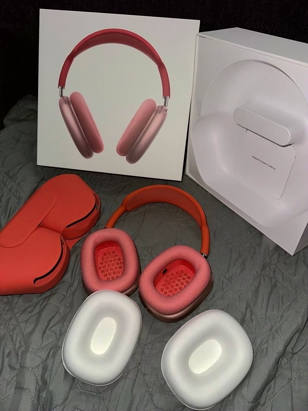 Apple AirPods Max 3C15 Pink Unlocked - Used image 2