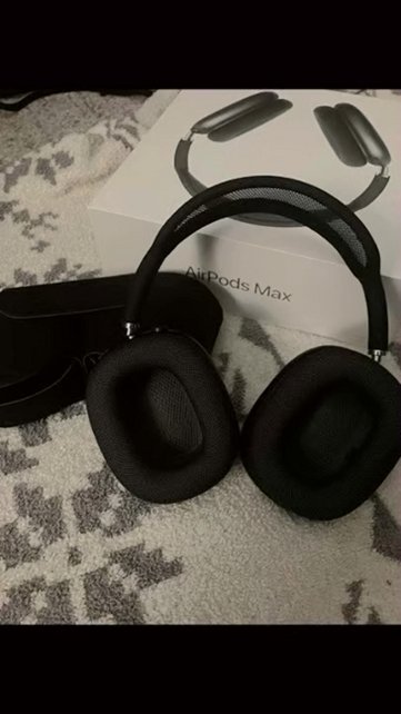 Apple AirPods Max Space Gray Unlocked - Used image 4