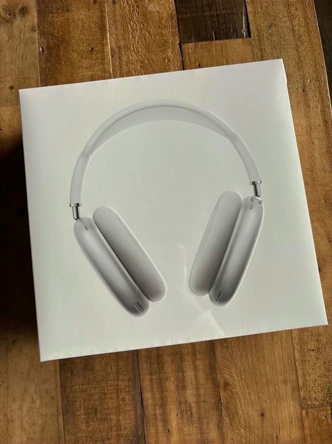 Apple AirPods MAX Silver with White Headband - Used image 2