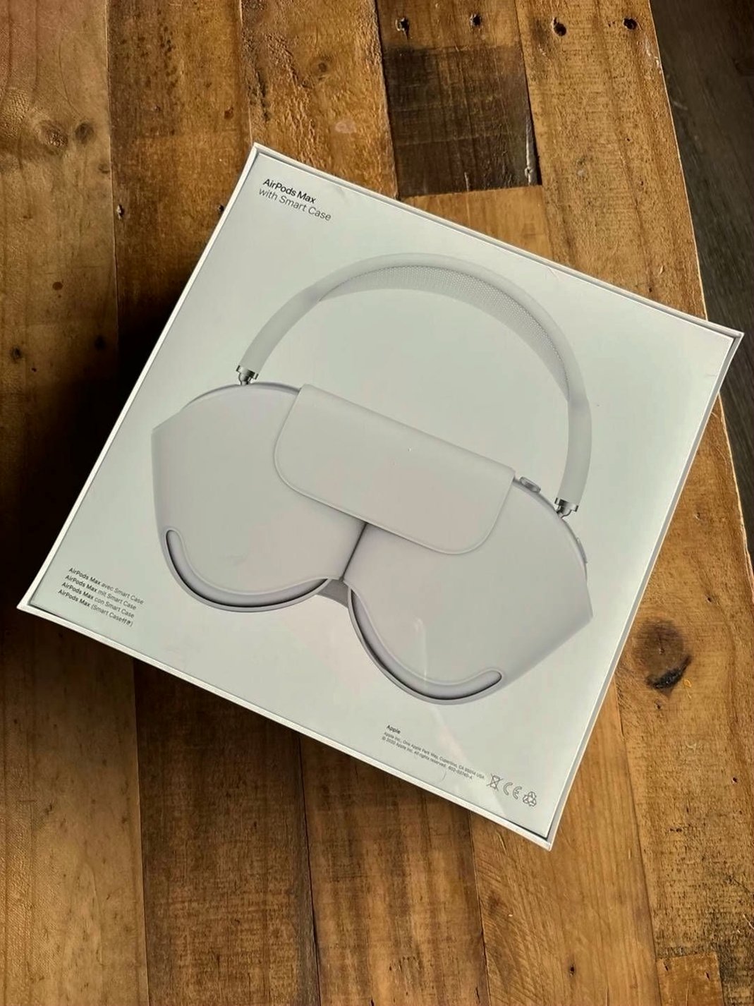 Apple AirPods MAX Silver with White Headband - Used image 4