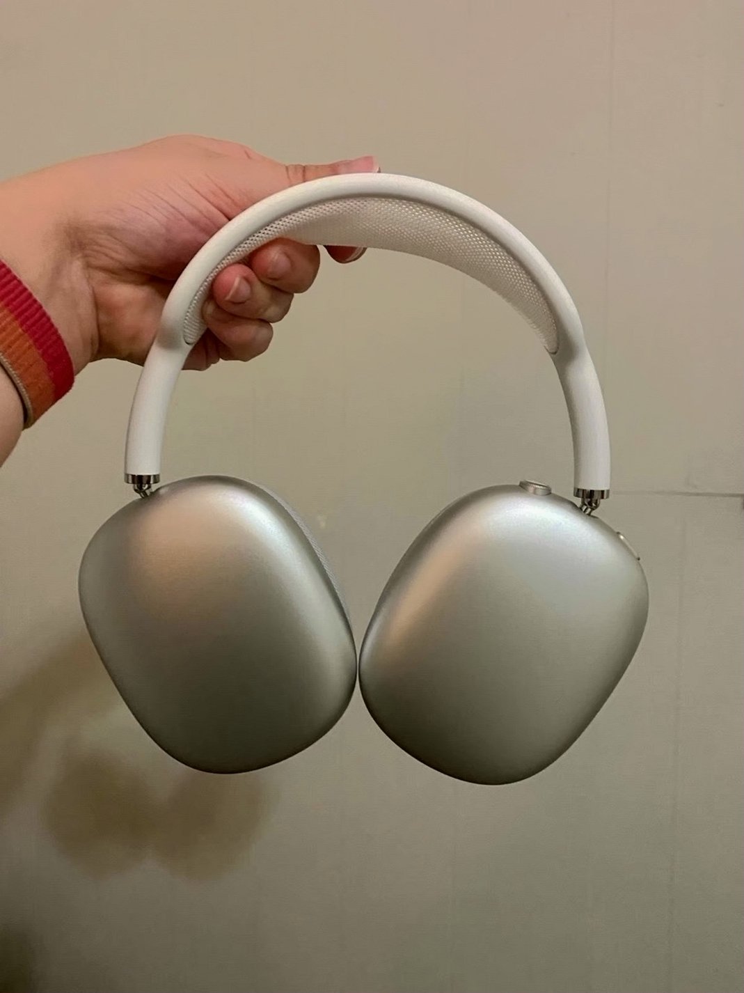 Apple AirPods Max Unlocked - Used image 2