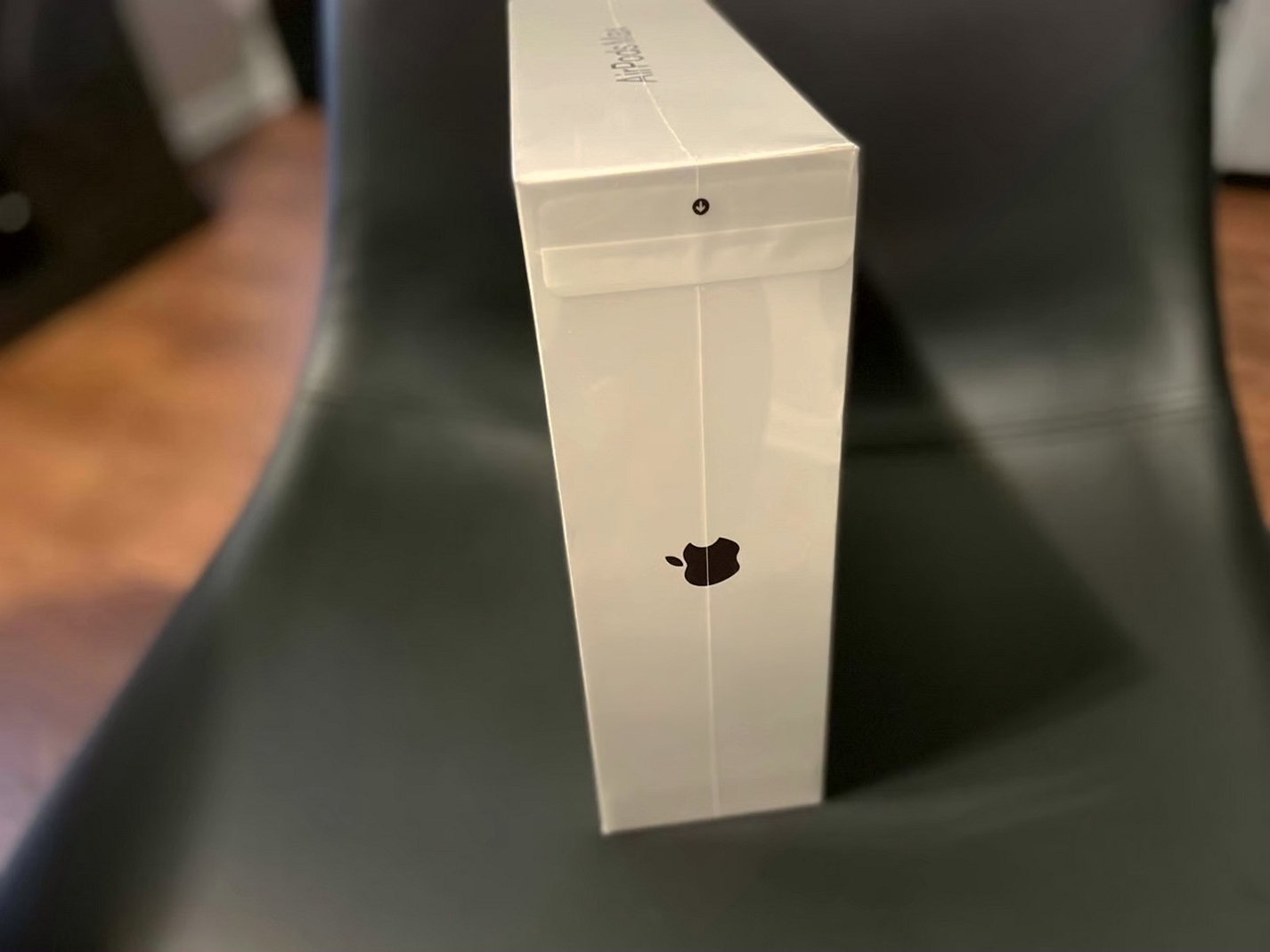 Apple AirPods Max 8E28 Unlocked - Used image 4