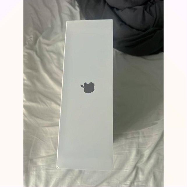 Apple AirPods Max 9N71 Grey Unlocked - Used image 2
