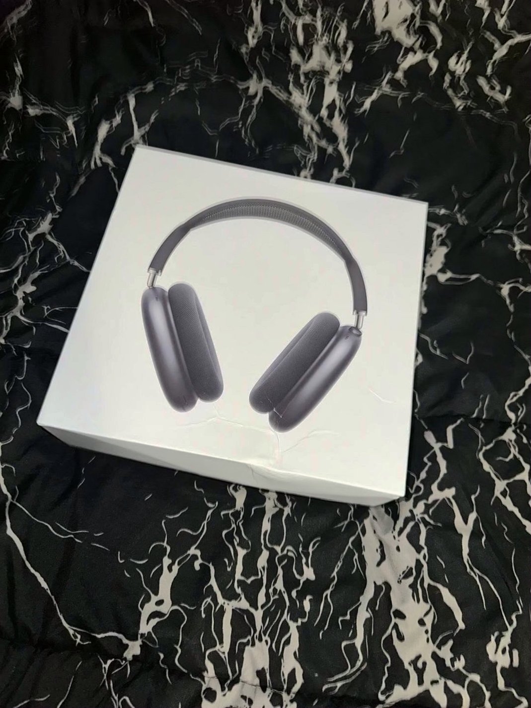 Apple AirPods Max 6X35 Black Unlocked - Used