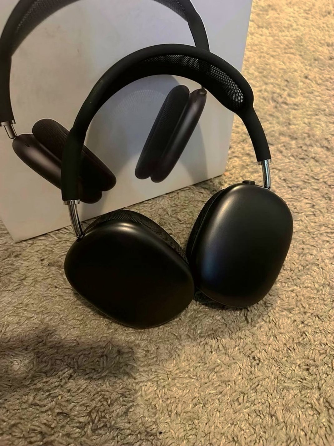 Apple AirPods Pro Max 8Y66 Used