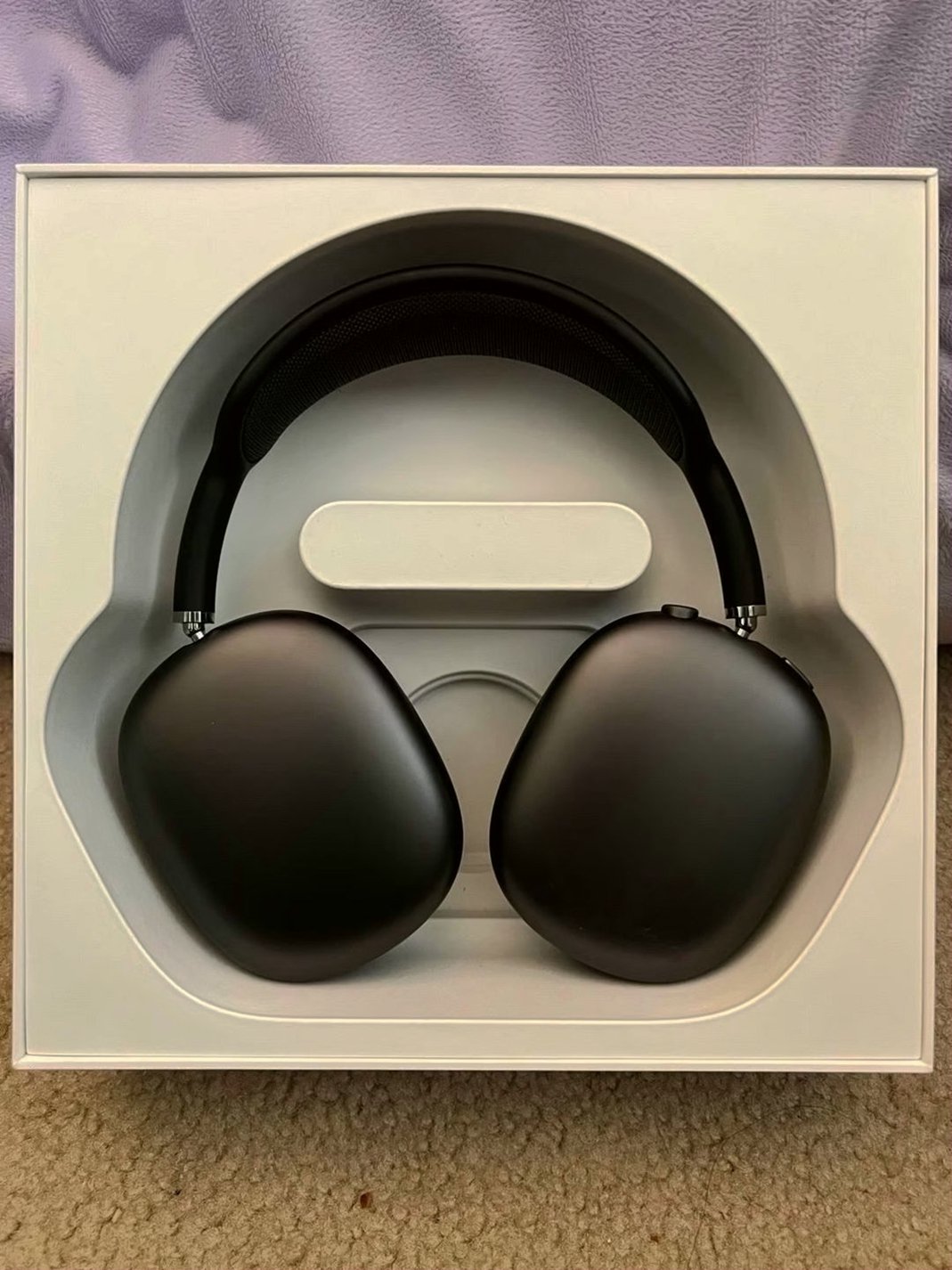 Apple AirPods Max 8D73 Used image 2