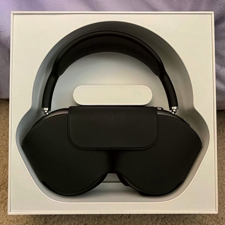 Apple AirPods Max 8D73 Used image 4