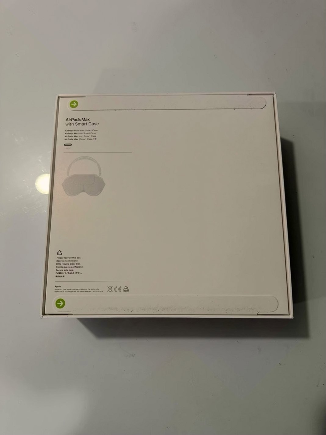 Apple AirPods Max Black USB-C Unlocked - Used image 2