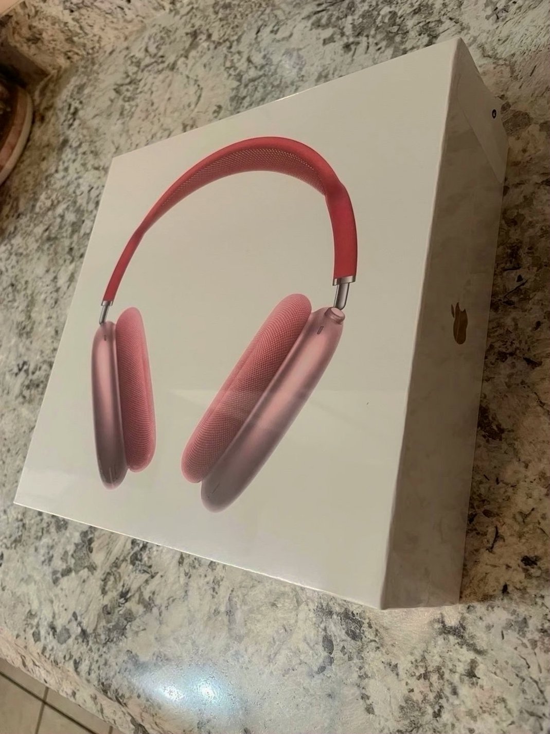 Apple AirPods Max Pink Unlocked - Used image 2