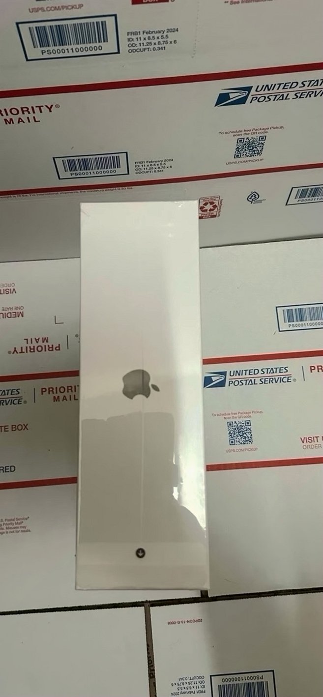 Apple AirPods Max 6W23 Used image 5