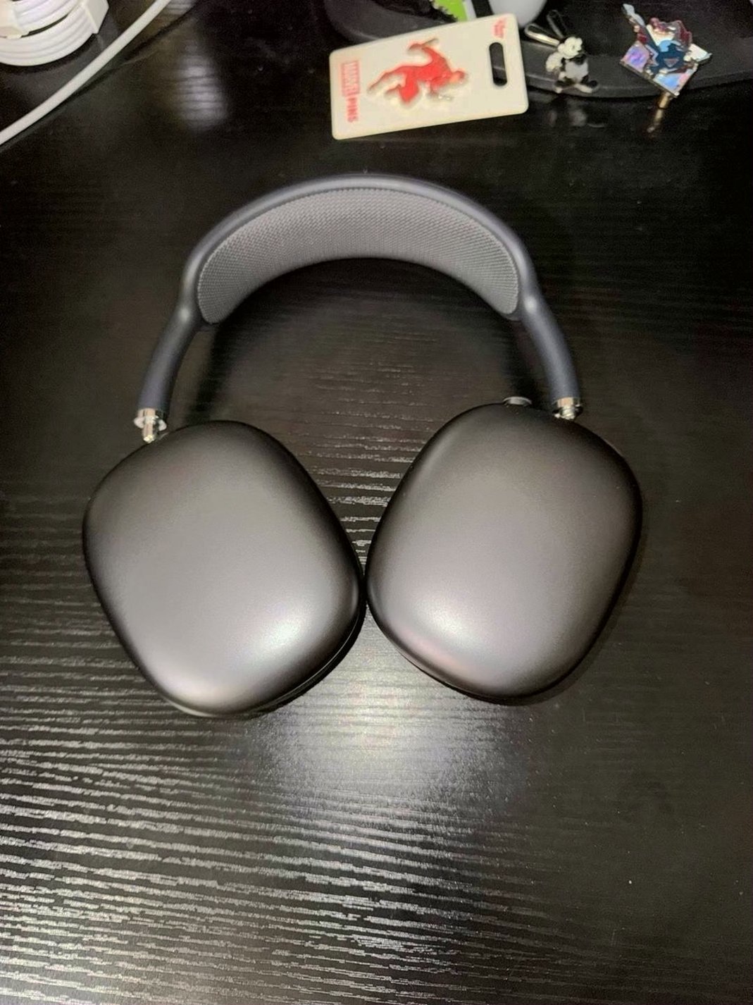 Apple AirPods Max Black Unlocked - Used image 2
