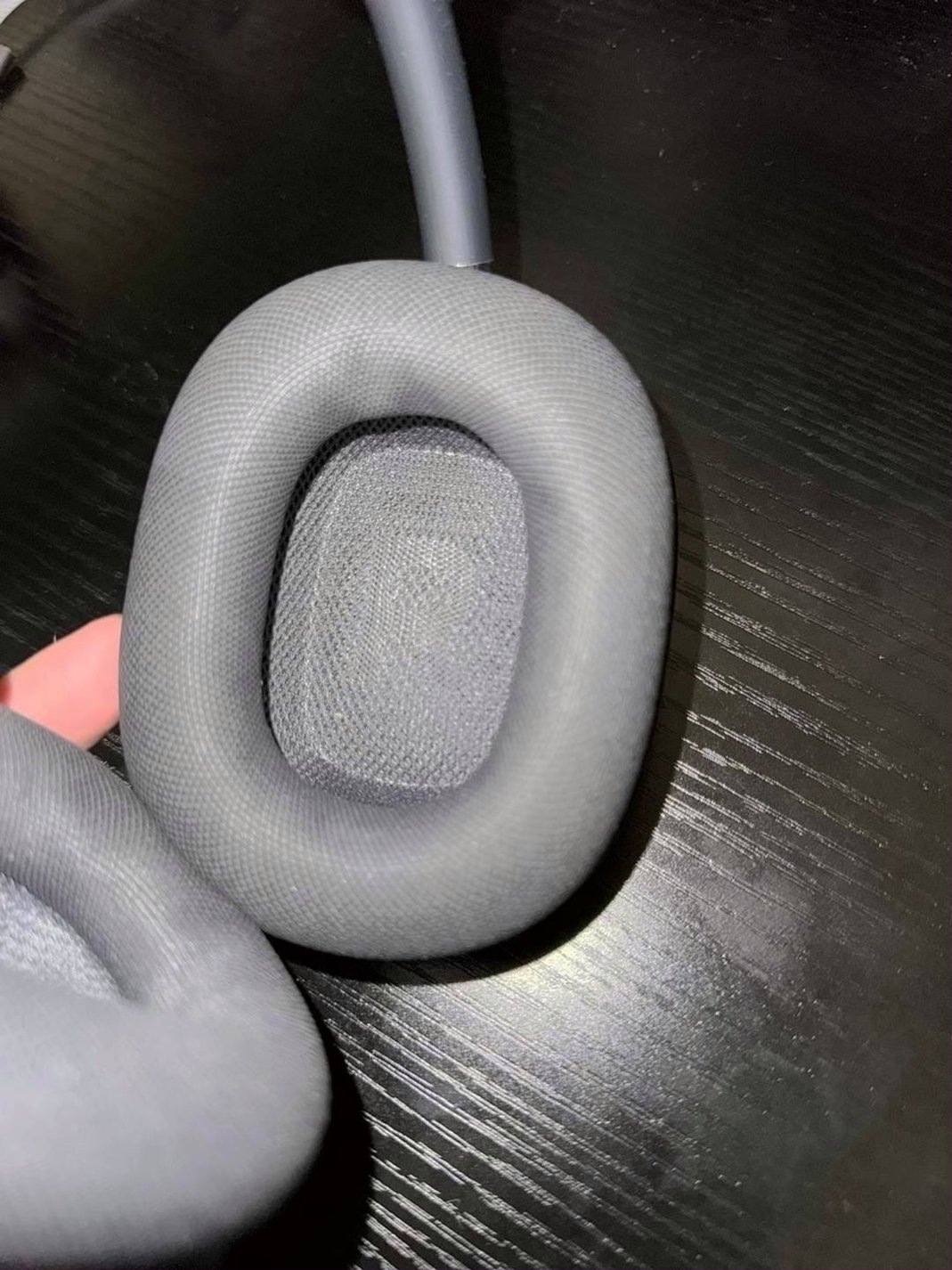 Apple AirPods Max Black Unlocked - Used image 4