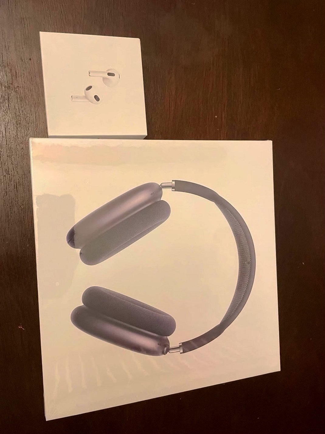 Apple AirPods Max & Pro 7F72 Grey Unlocked - Used