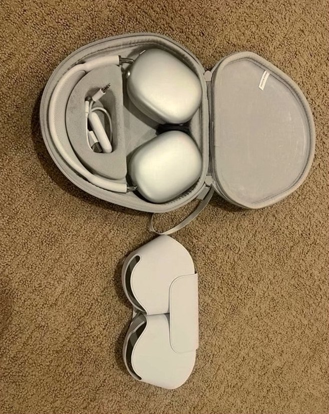 Apple AirPods Max Silver Unlocked - Used image 2