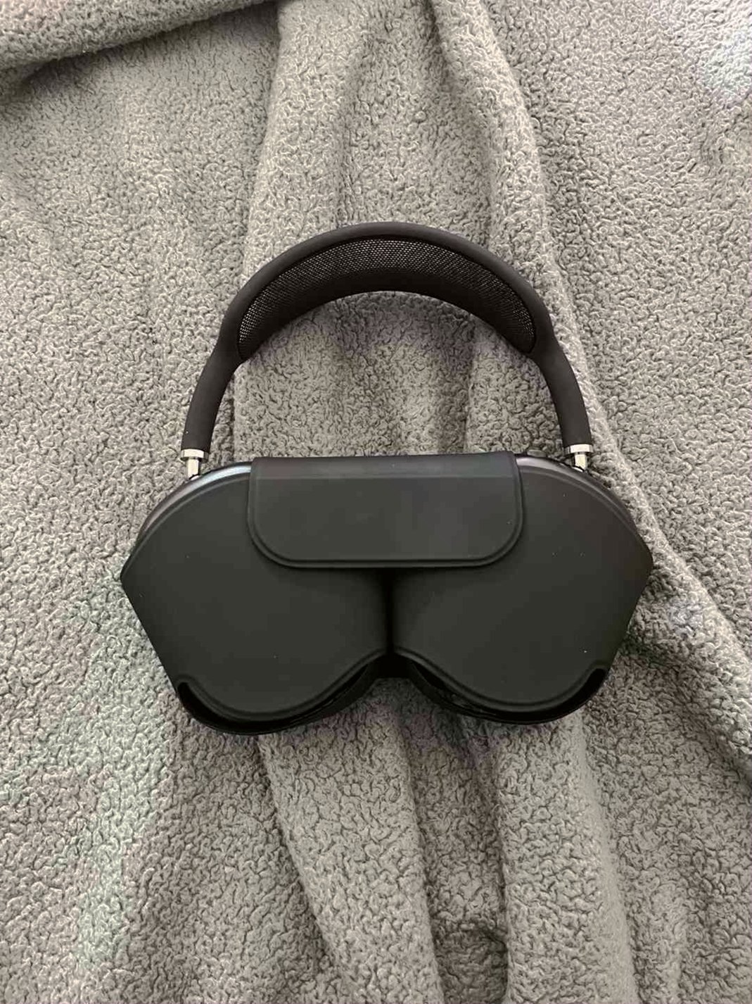 Apple AirPods Max Space Gray 3A21 Used image 3