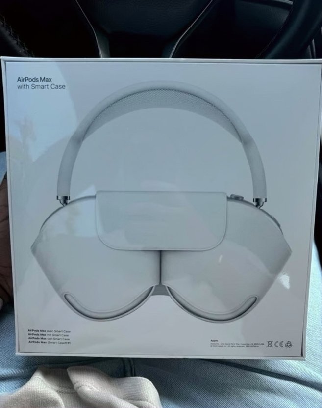 Apple AirPods Max 3W16 Used image 2