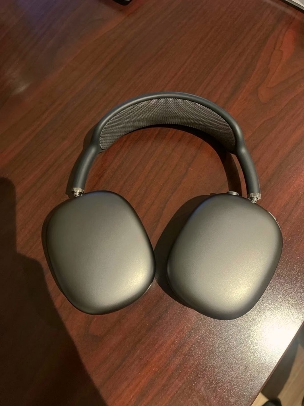 Apple AirPods Max Space Gray Unlocked - Used