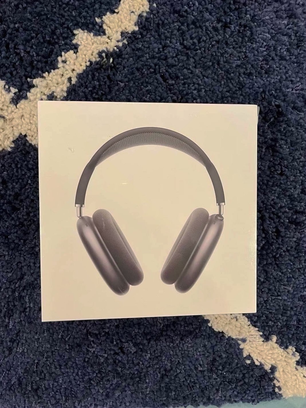 Apple AirPods Max Space Gray Unlocked - Used