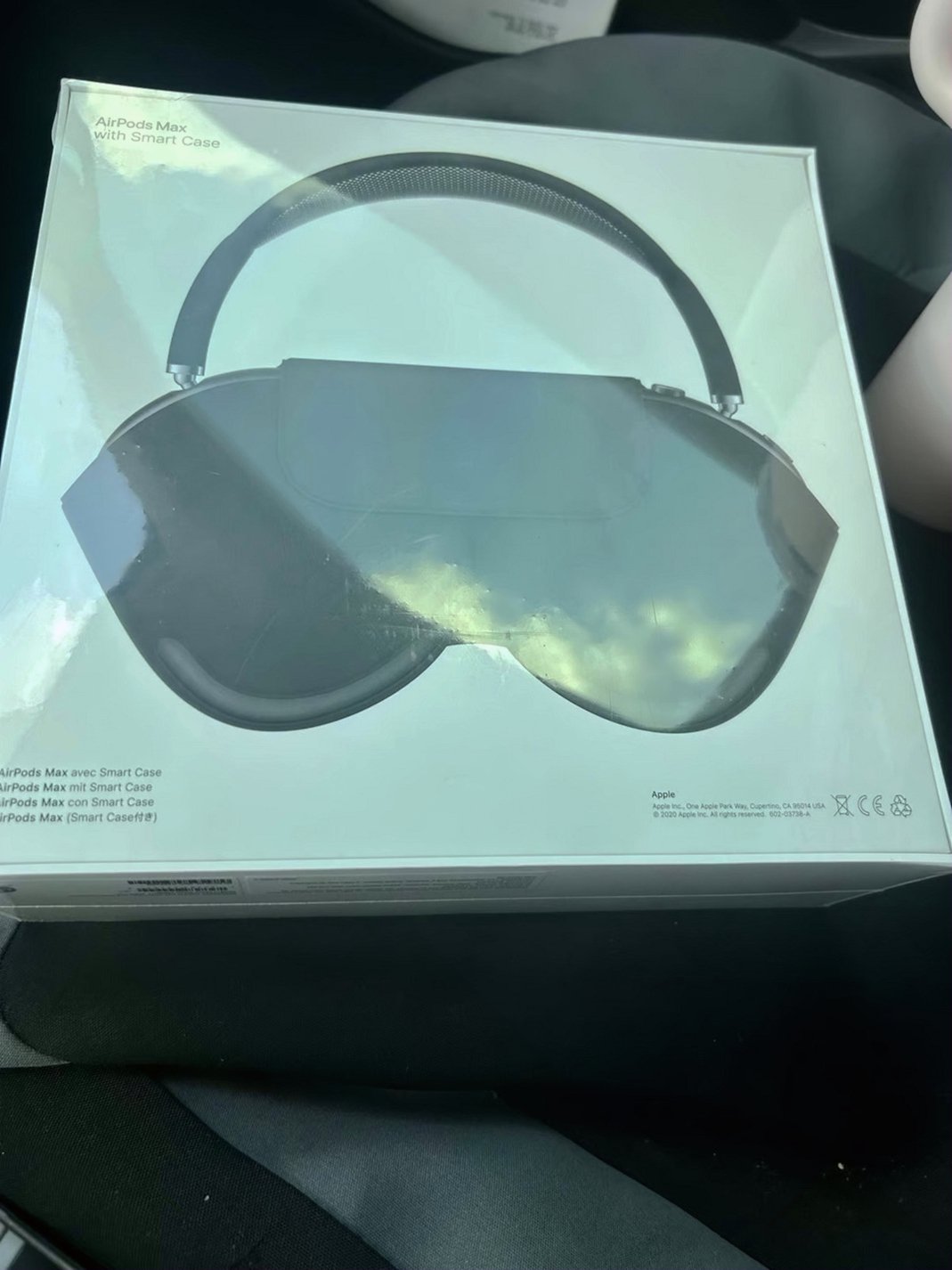 Apple AirPods Max Space Gray Unlocked - Used image 2