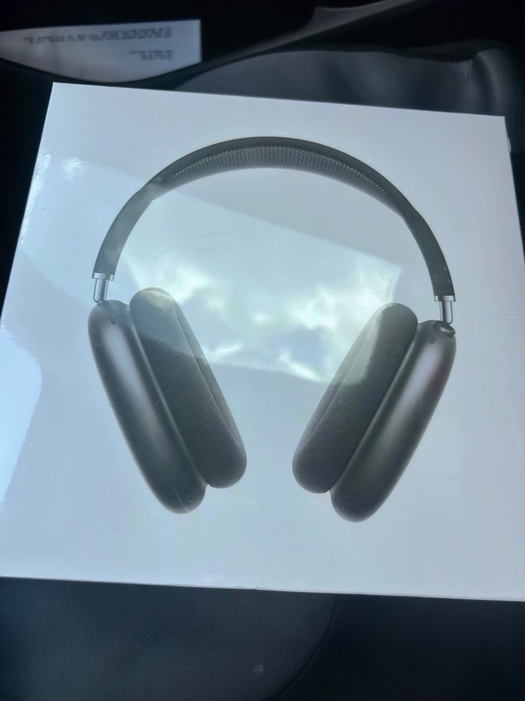 Apple AirPods Max Space Gray Unlocked - Used image 3
