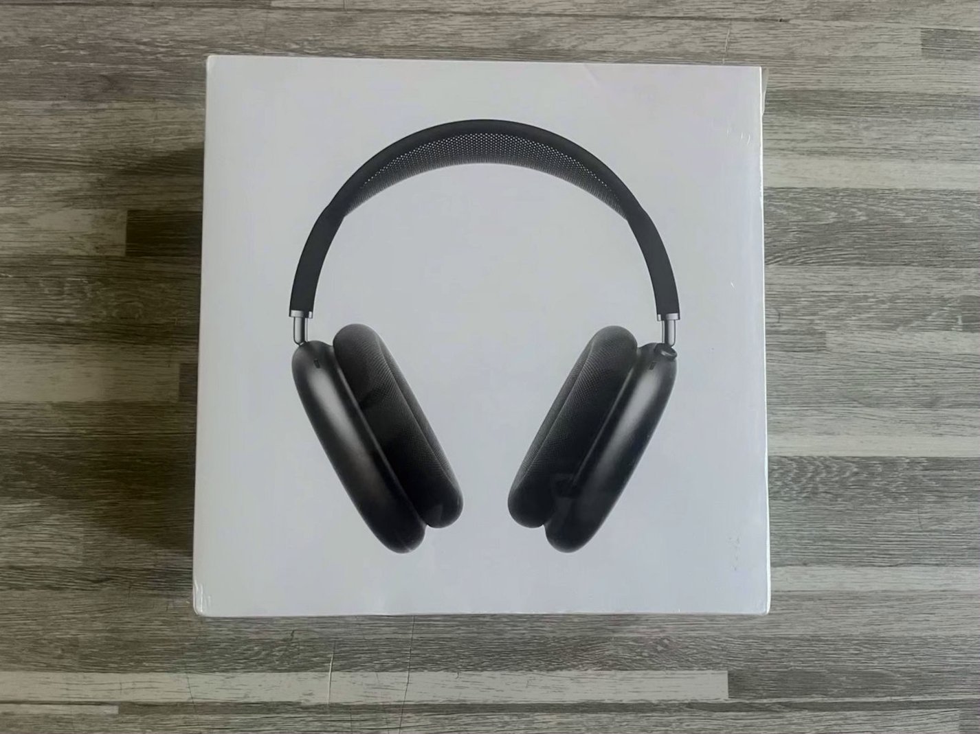 Apple AirPods Max Space Gray Unlocked - Used image 2