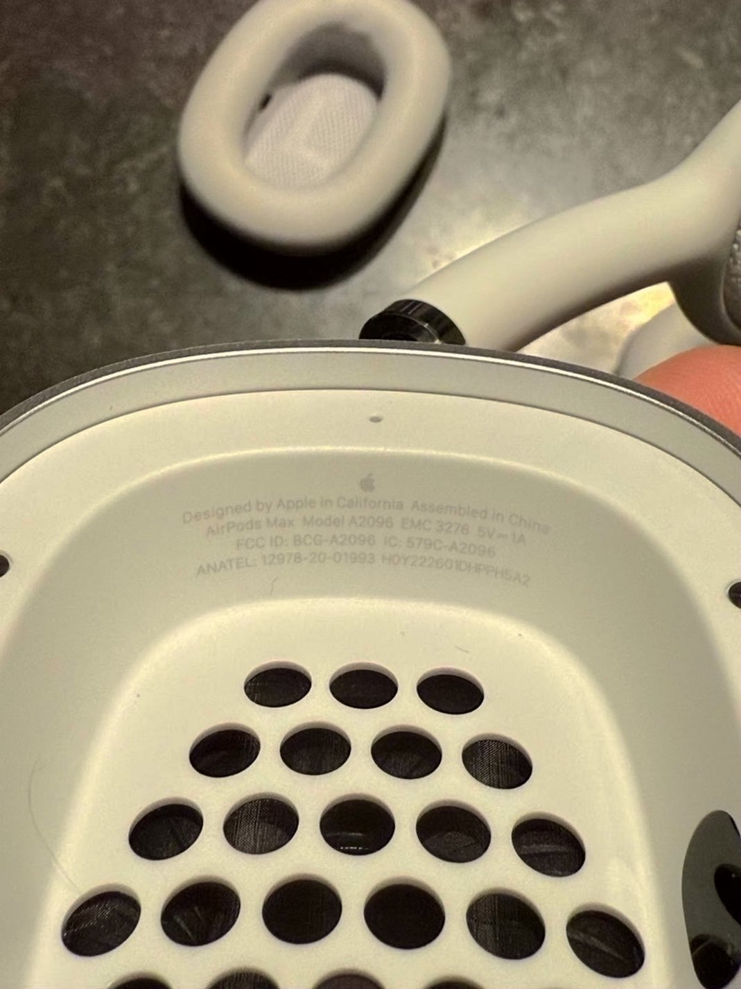 Apple AirPods Max 1st Generation Silver - Used image 4