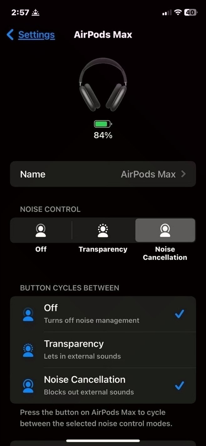 Apple AirPods Max Space Gray Unlocked - Used image 5