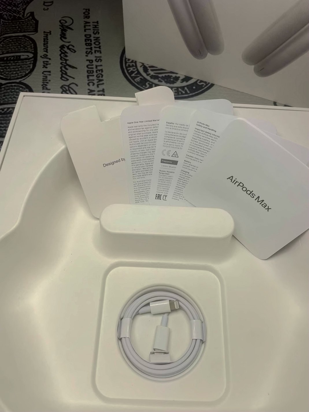 Apple AirPods Max Silver Used image 2