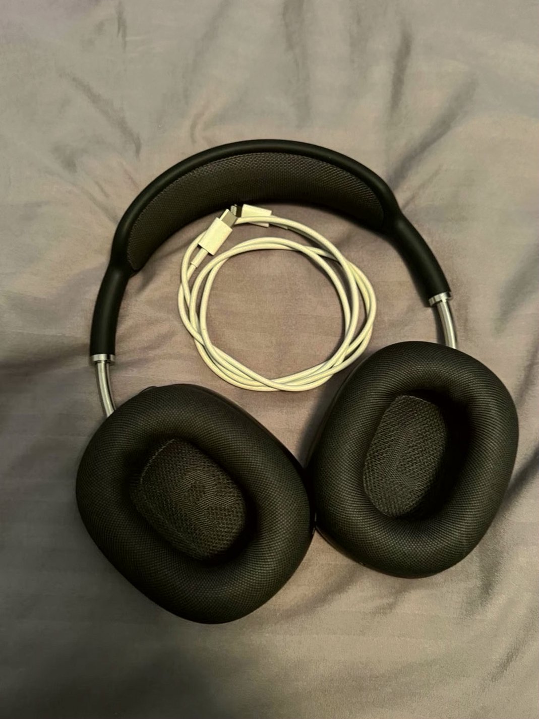 Apple AirPods Max Headphones 1J66 Used image 5