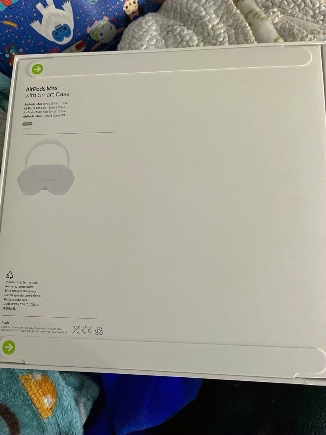 Apple AirPods Max Lilac Unlocked - Used image 2