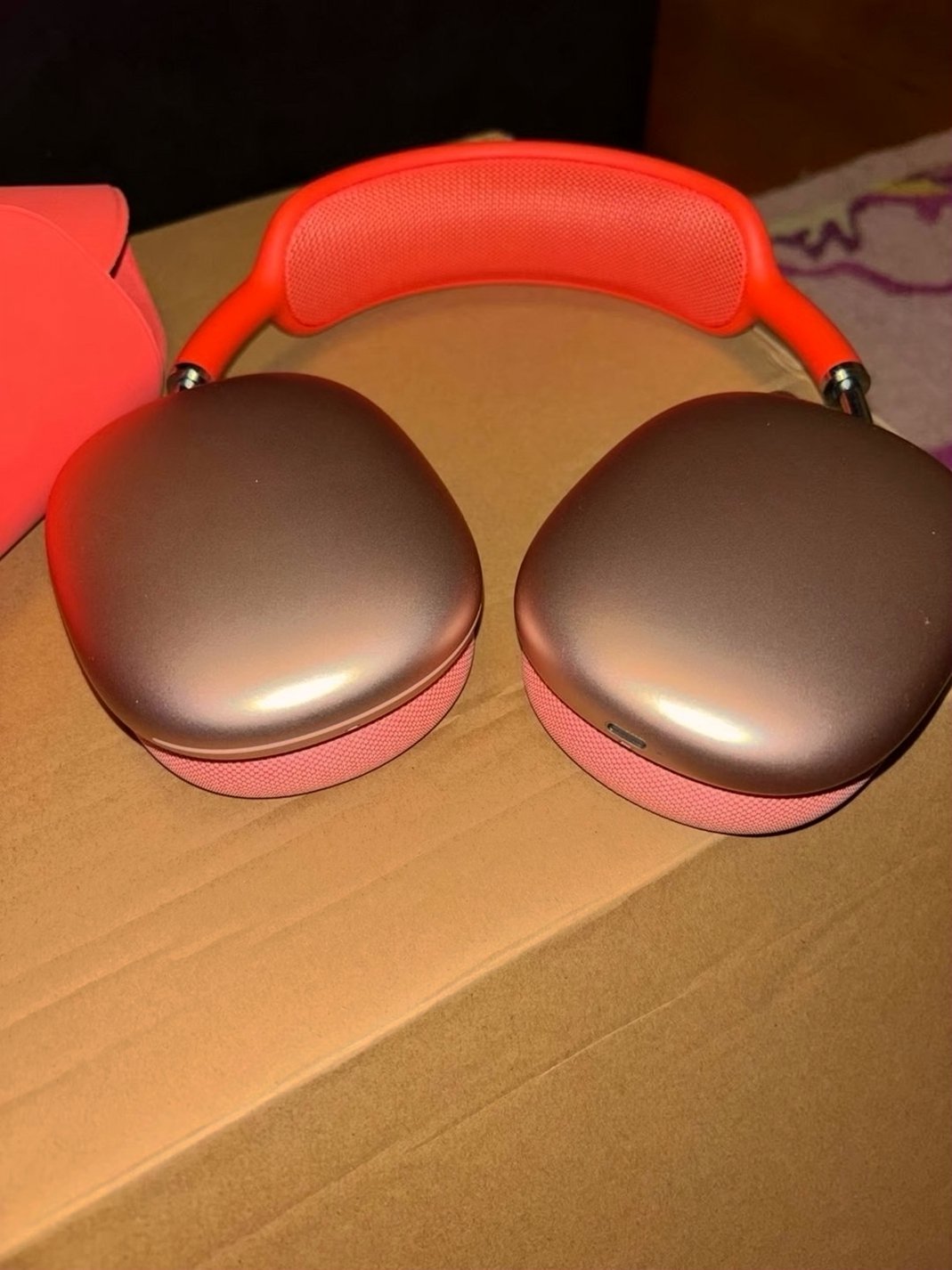 Apple AirPods Max PINK Unlocked - Used image 3