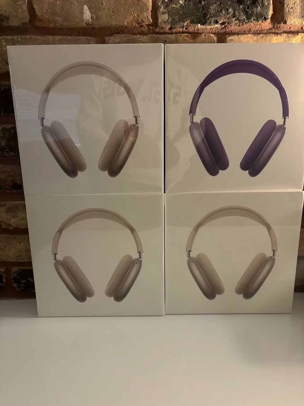 Apple AirPods Max 7X66 Unlocked - Used image 2