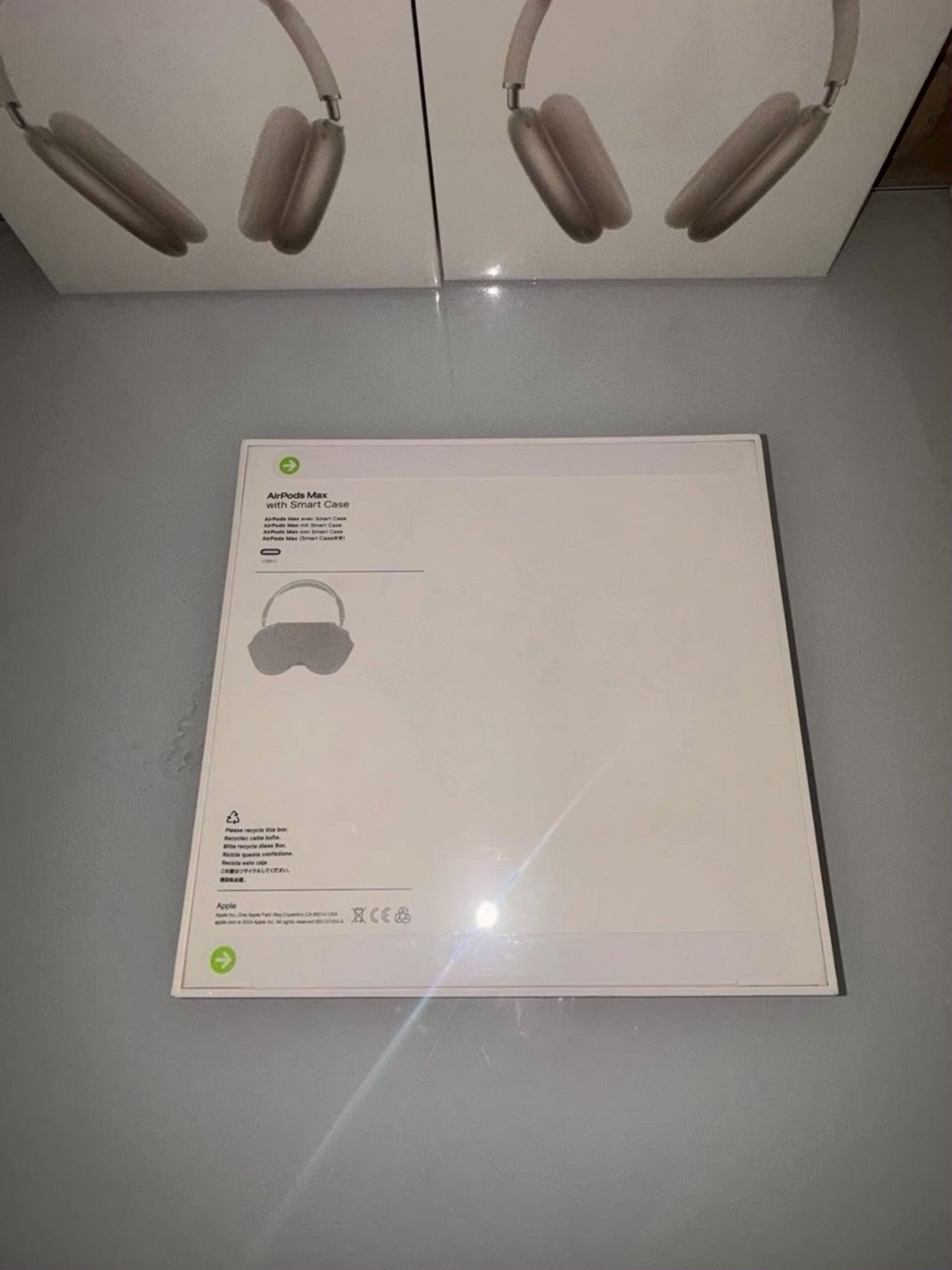 Apple AirPods Max 7X66 Unlocked - Used image 4