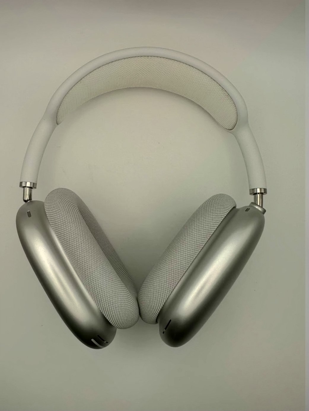 Apple AirPods Max 8P72 Silver - Used image 2
