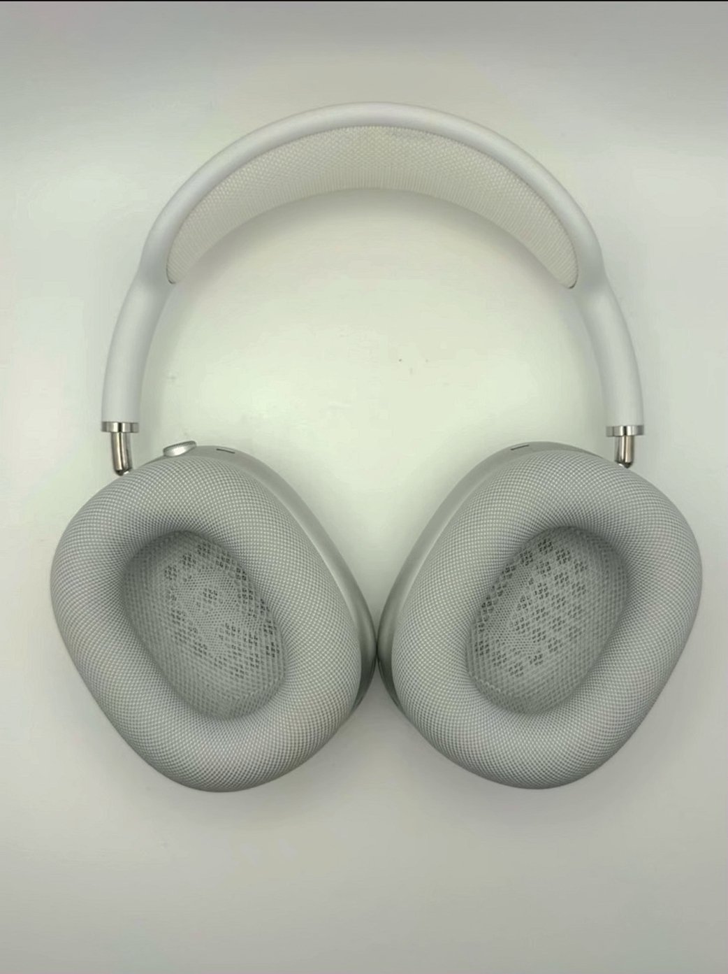 Apple AirPods Max 8P72 Silver - Used image 4