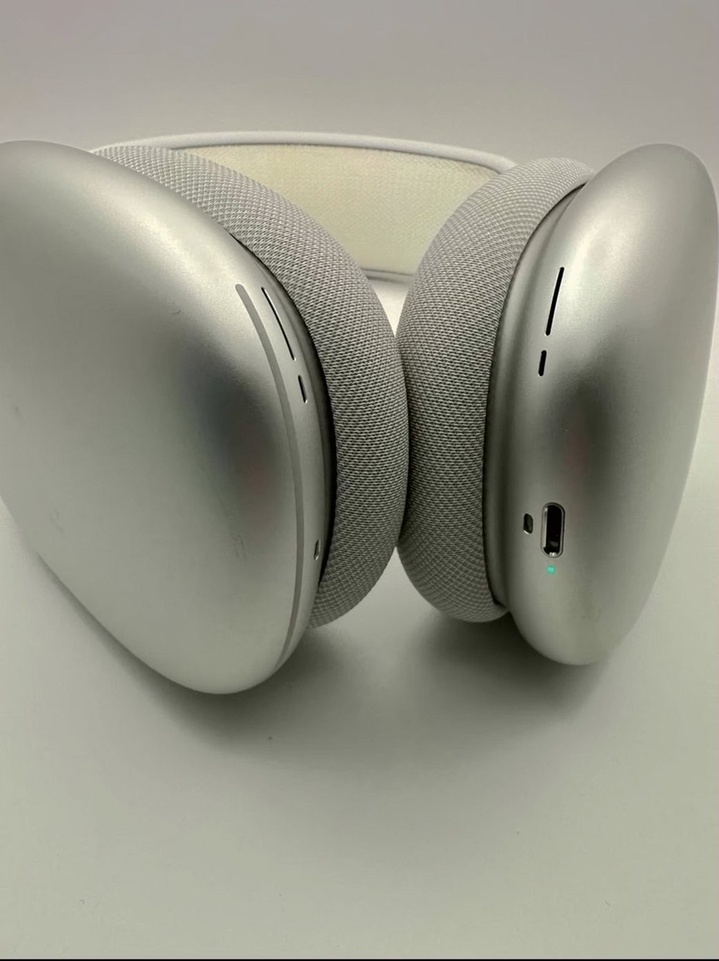 Apple AirPods Max 8P72 Silver - Used image 5