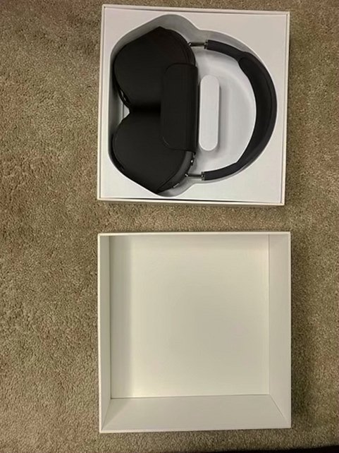 Apple AirPods Max 7J89 - Used image 5